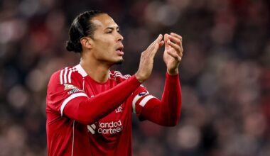 Van Dijk onder vuur in Engeland, moet Oranje zich zorgen maken om zijn aanvoerder?