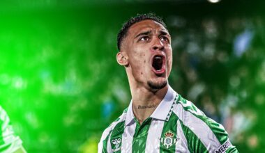 Antony negeert waarschuwing perschef en spreekt openhartig over Ajax