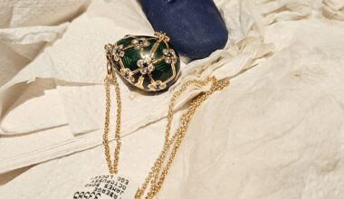 Dief poept ingeslikte dure Fabergé-hanger na zes dagen uit op politiebureau