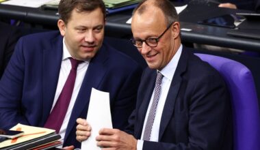 Duits pensioenpakket haalt meerderheid, regeringscrisis voor nu afgewend