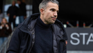 Vermoedelijke opstelling • Van Persie spaart tweetal; Steijn keert terug