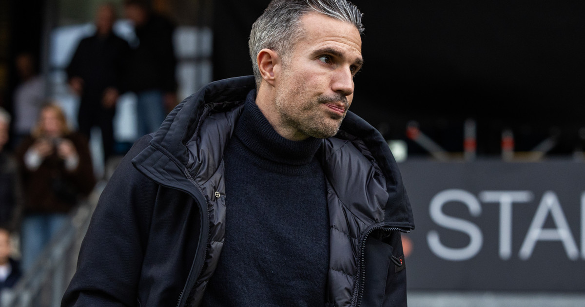 Vermoedelijke opstelling • Van Persie spaart tweetal; Steijn keert terug