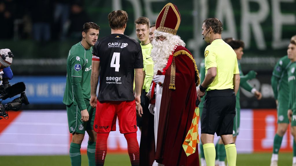 Groningen wint enerverend Sinterklaasduel met twee rode kaarten bij Excelsior