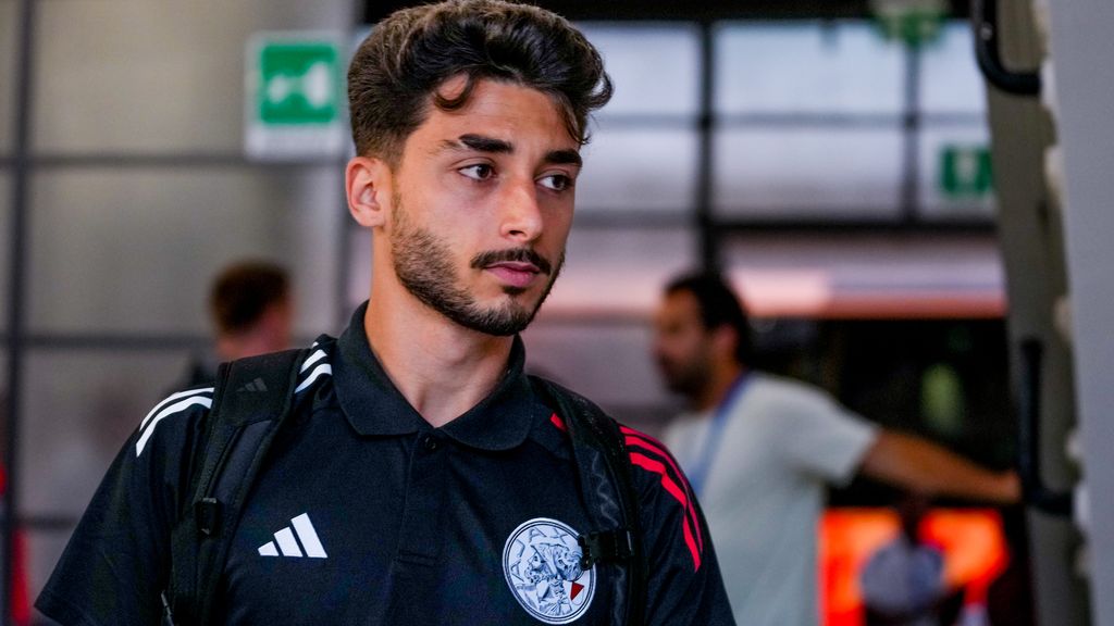 Dure aankopen op de bank bij Ajax, kapitaalvernietiging? 'Eigen jeugd moet rode draad zijn'