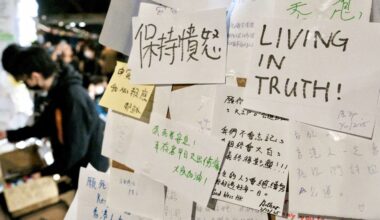 China roept buitenlandse media op het matje om flatbrand Hongkong