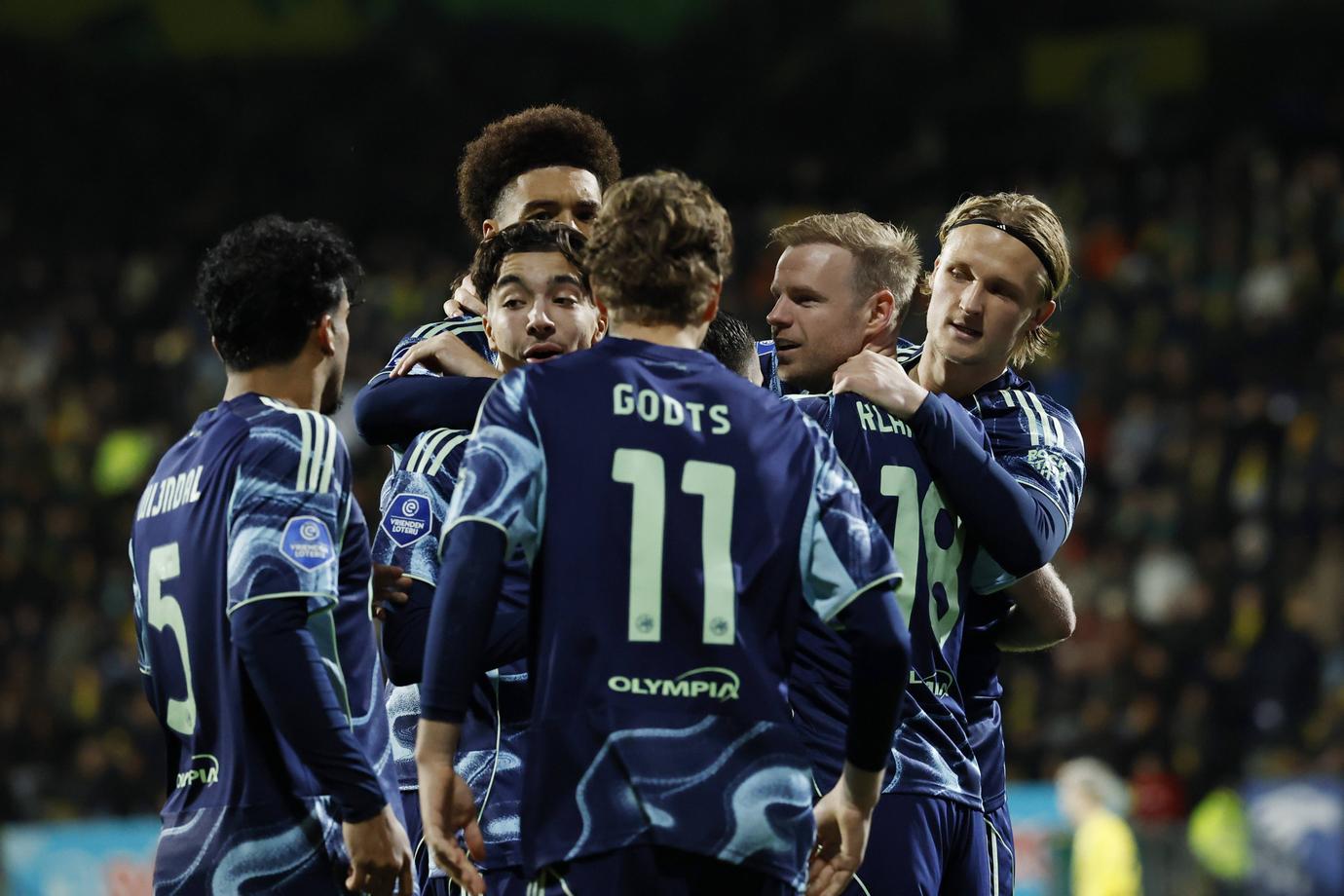 Ajax-fans woedend op commentator Martijn van Zijtvelt