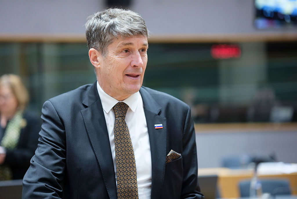 Slovenië gaat voor meer dan 40 miljoen euro aan Amerikaanse wapens kopen voor Oekraïne