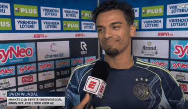Owen Wijndal voor duel met Fortuna Sittard uitgelachen door spelers van Ajax