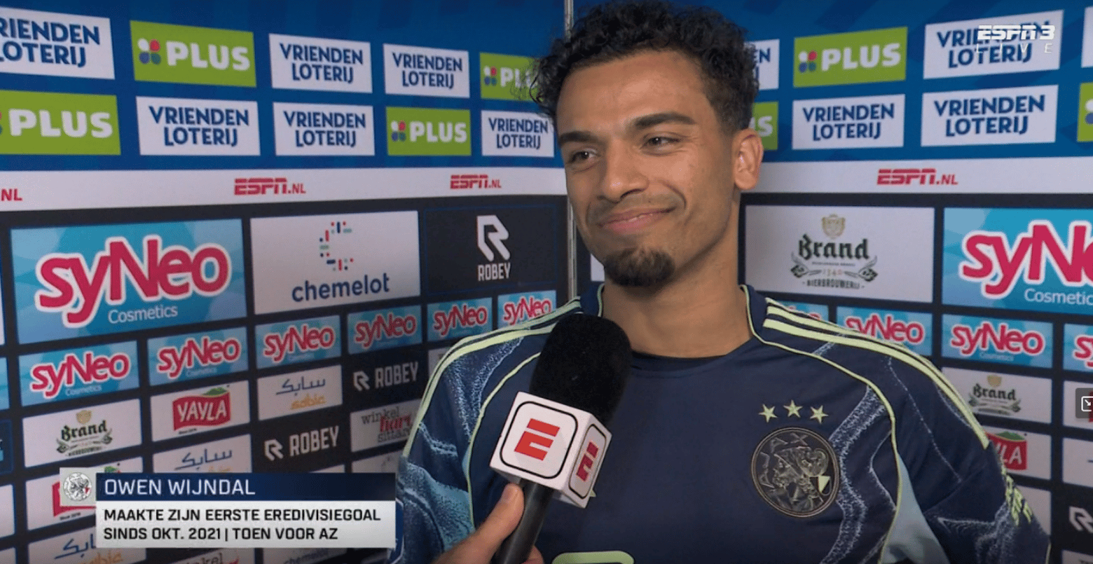 Owen Wijndal voor duel met Fortuna Sittard uitgelachen door spelers van Ajax