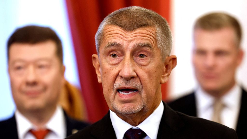 Miljardair en populist Babis beëdigd als premier van Tsjechië