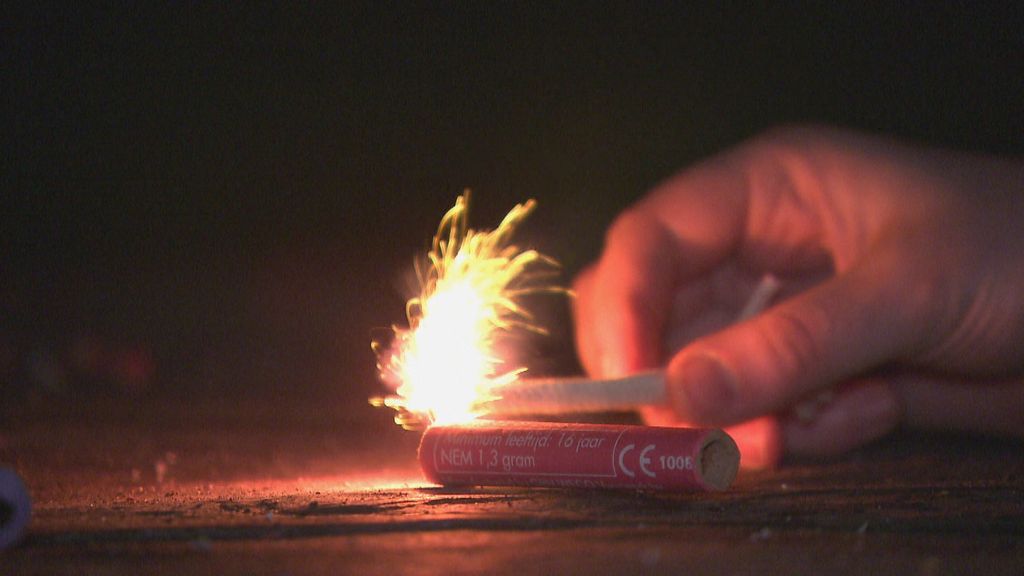 Twintig mensen met gehoorklachten na vuurwerkontploffing in sporthal