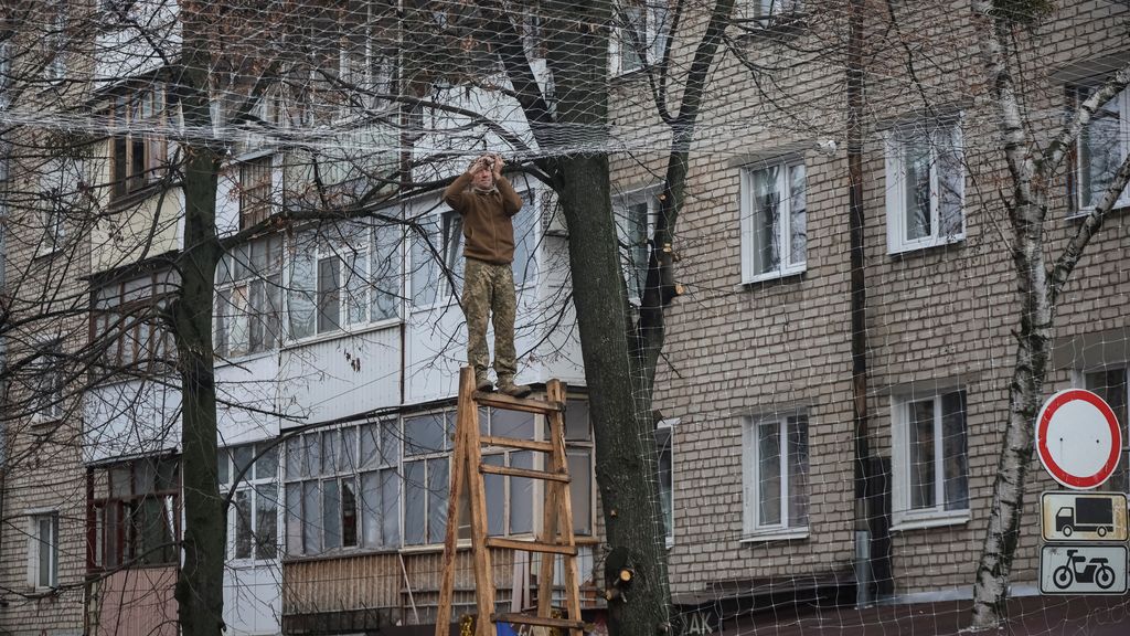 Rusland meldt twee doden door droneaanval, delen Oekraïne zonder stroom