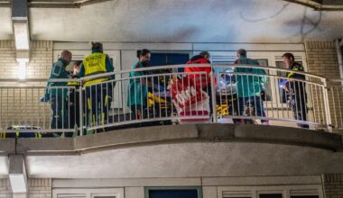 Gewonde door steekpartij bij appartement - Rijnmond