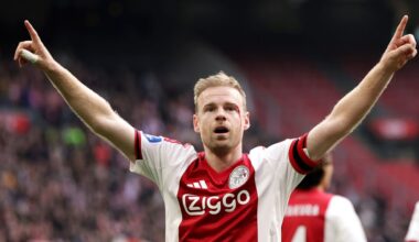 Ajax wint enerverend duel met Feyenoord dankzij fraaie goals Klaassen en Mokio