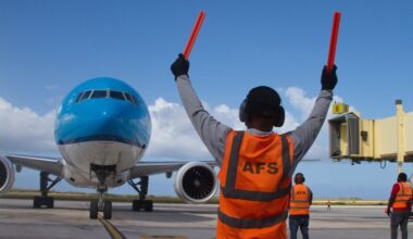 KLM blijft na bijna-ongelukken vliegen op Curaçao
