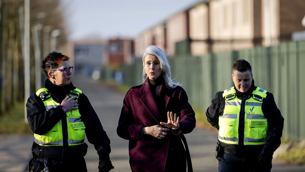 'In Nederland koop je een kaartje'