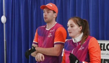 Gemengdcurlingduo houdt zicht op Spelen: derde zege bij kwalificatietoernooi