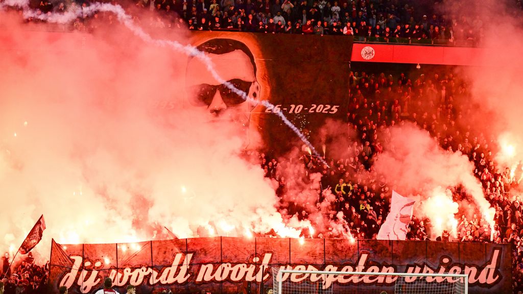 Vuurwerkboete Ajax van 15.000 euro, maar nog niet voor duel met Groningen