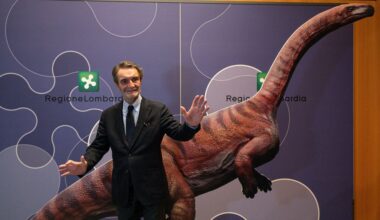 Fotograaf ontdekt duizenden afdrukken van dino's op Italiaanse rotswand