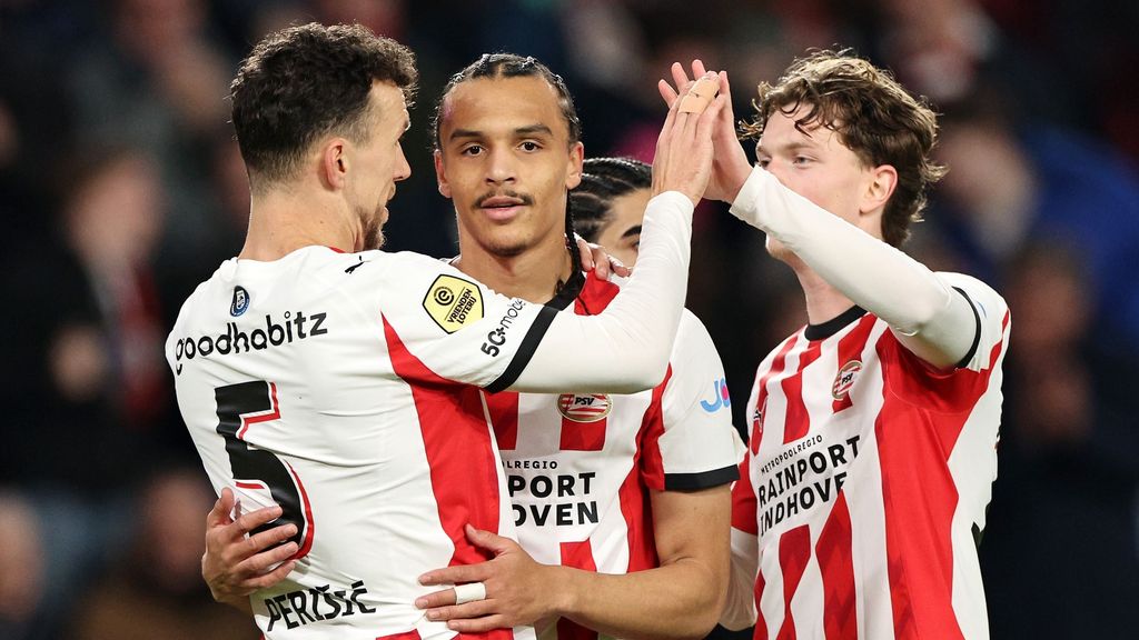 PSV fluitend langs amateurs GVVV, maar ziet drietal geblesseerd uitvallen