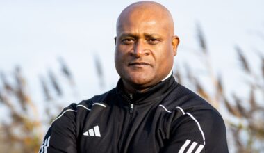 Bogarde gaat bondscoach Ten Cate assisteren bij Surinaams elftal