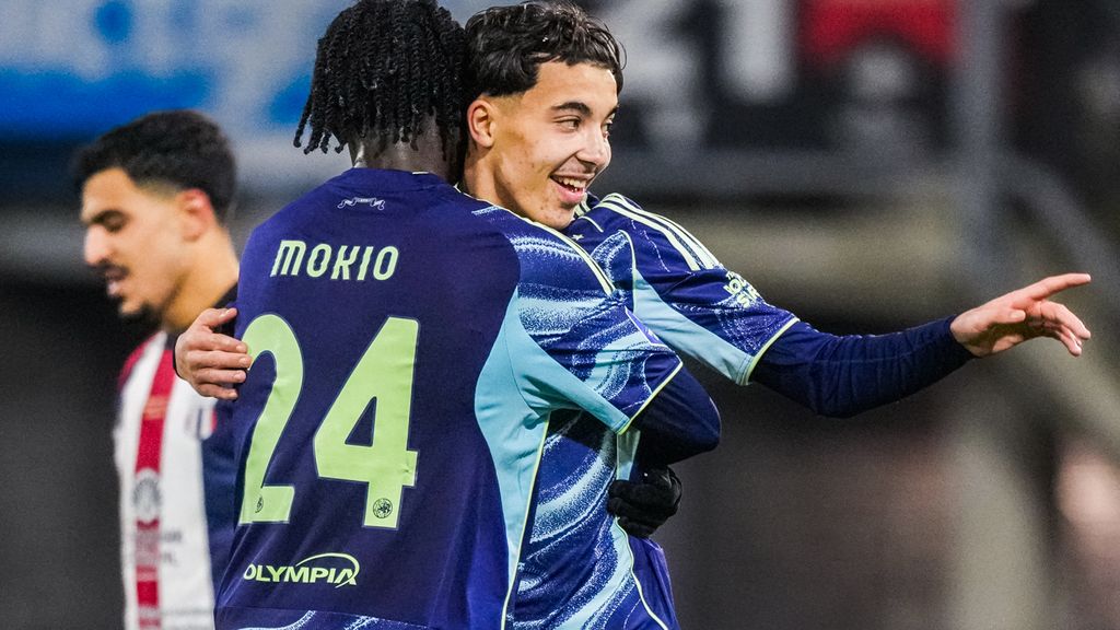 Uitblinker Bounida leidt jeugdig Ajax naar ruime bekerzege op Excelsior Maassluis