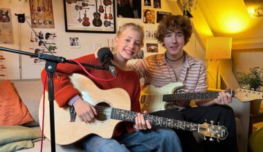 Liv (12) en haar broer Lou ineens ontdekt: 'Muziek komt recht uit het hart' - NOS Jeugdjournaal