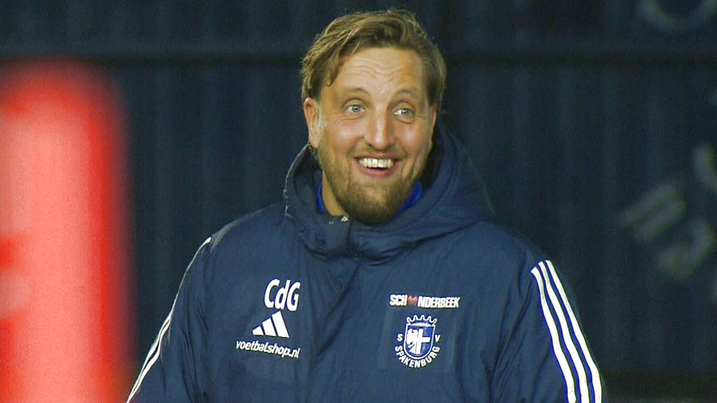 Trainer Spakenburg uit groepsapp van FC Twente gegooid voor bekerduel tussen beide clubs