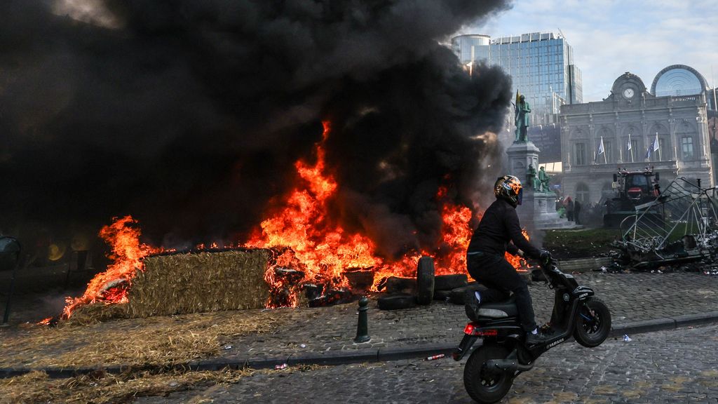 EU stelt ondertekening van verdrag met Zuid-Amerika met een maand uit