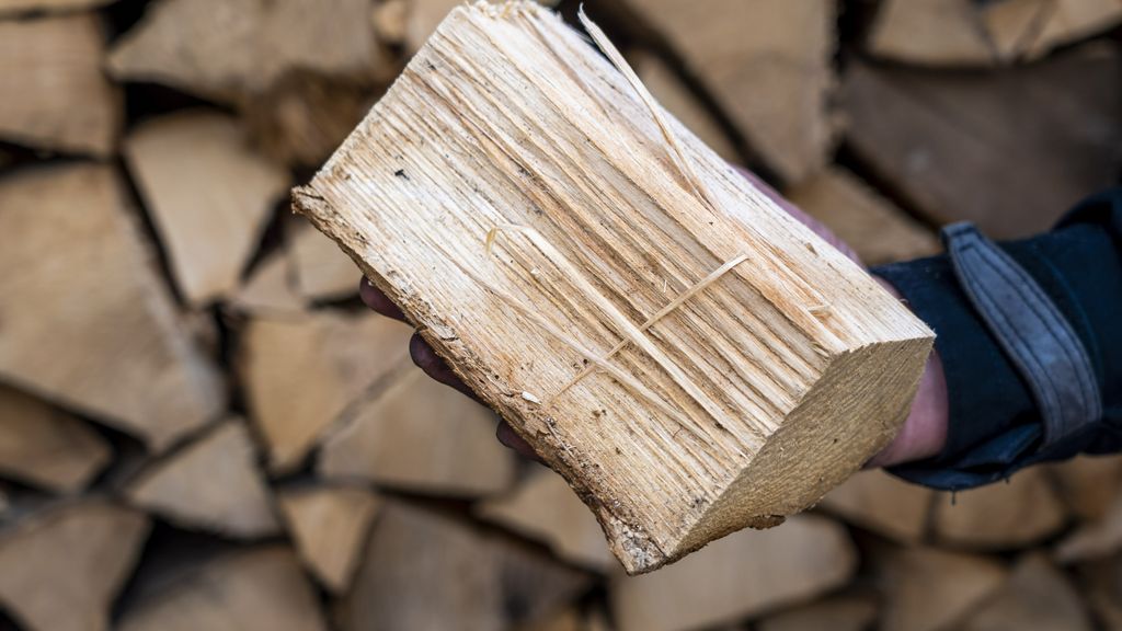 Amersfoort legt eerste boetes op voor houtstook tijdens verbod