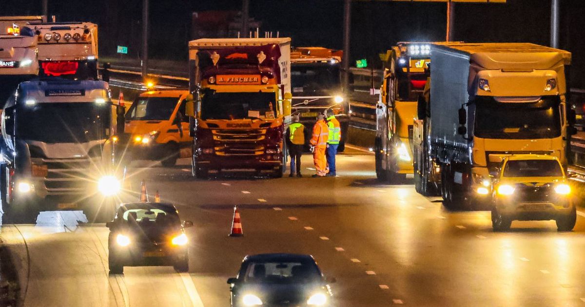 112 Nieuws: files op A1 en A35, onder meer door ongeval vrachtwagen | Persoon aangehouden in Enschede
