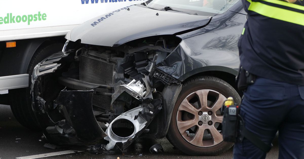 112-nieuws: Flinke autoschade bij ongeluk Utrecht | Hardloper uit Veenendaal overleden na aanrijding
