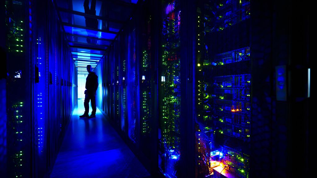 'AI-gigafabriek' van 22,5 miljard kan rekenen op kritiek: 'Dit is van de zotte' - NOS