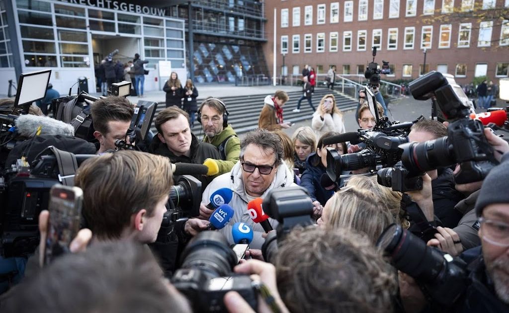 Welingelichte Kringen - Nieuws van overal: minder lezen, meer weten