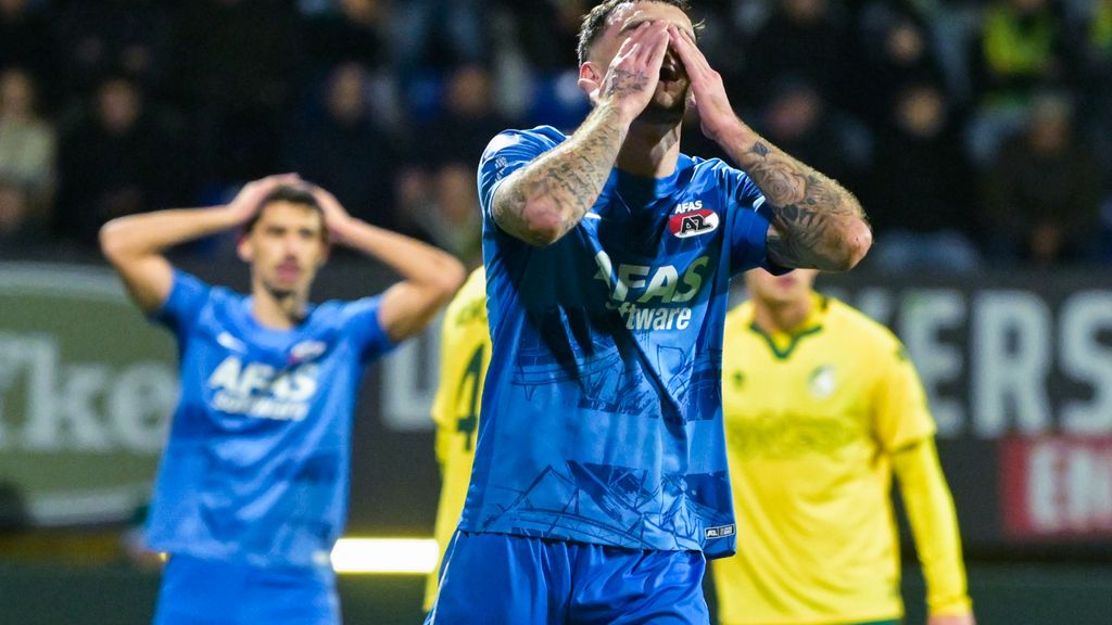 Penaltymisère AZ houdt aan met misser Mijnans, 4-3 nederlaag bij Fortuna