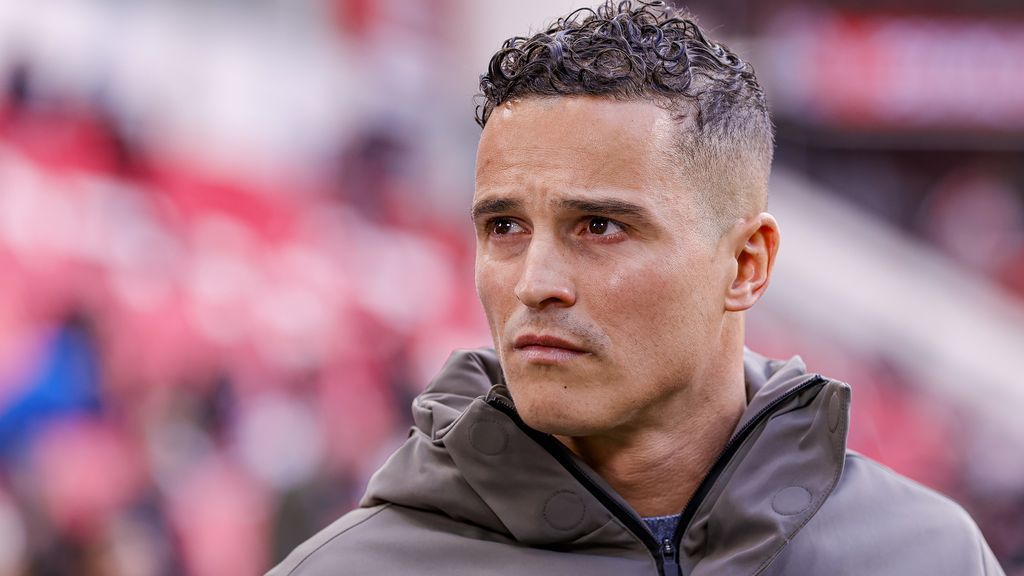 Afellay nieuwe assistent-trainer bij PSV, Ooijer stopt per direct