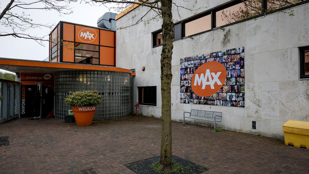 Omroep Max schrapt Carrie op Vrijdag vanwege bezuinigingen