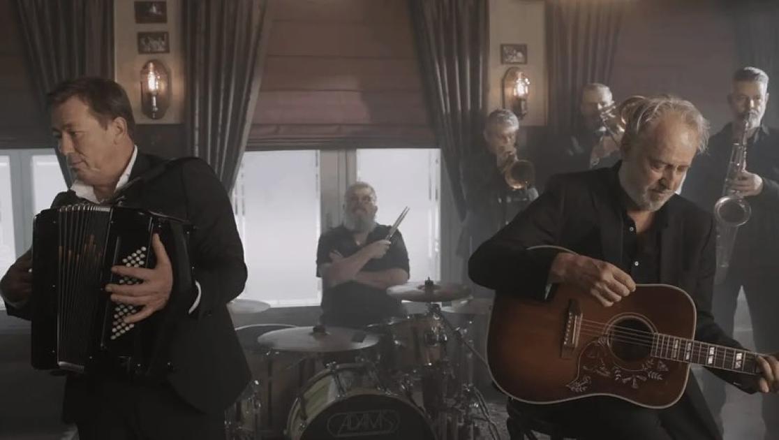 Documentaire over Rowwen Hèze landelijk te zien op NPO 2 - NU Horst aan de Maas