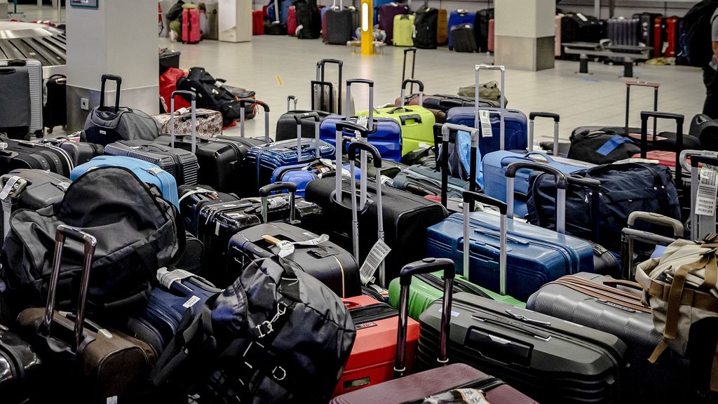 Schiphol heeft nog paar dagen nodig om achtergebleven koffers af te leveren