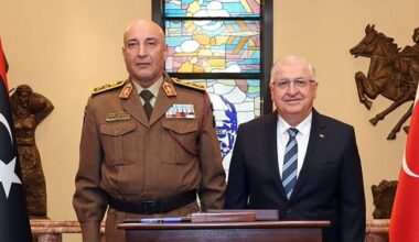 Privévliegtuig met Libische legerleider neergestort in Turkije