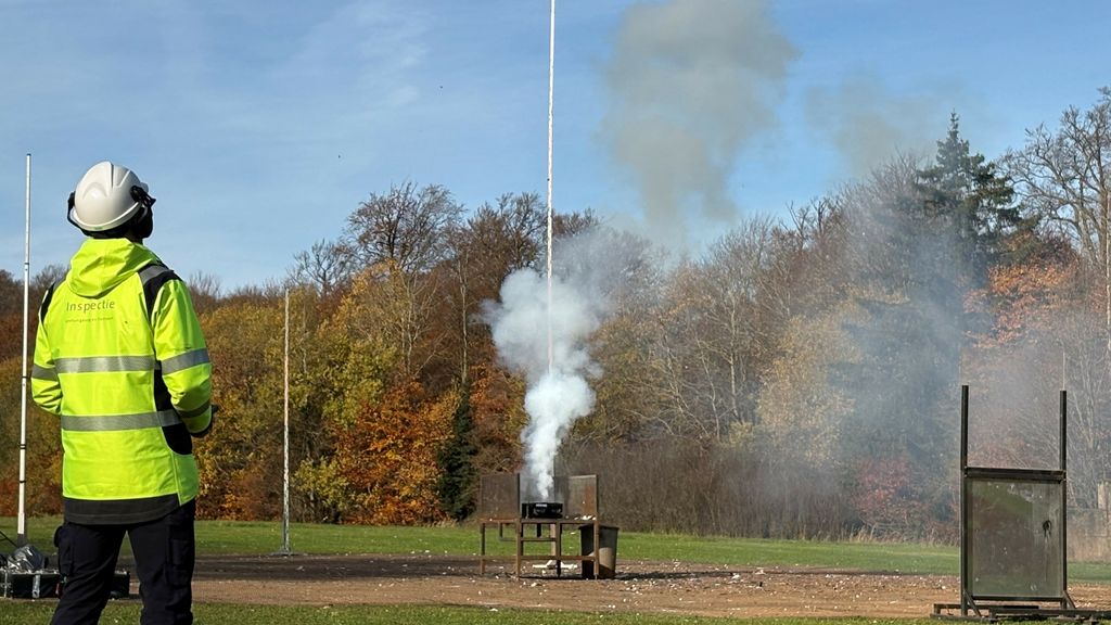 Kwart van het geteste legale vuurwerk blijkt onveilig en moet winkels uit