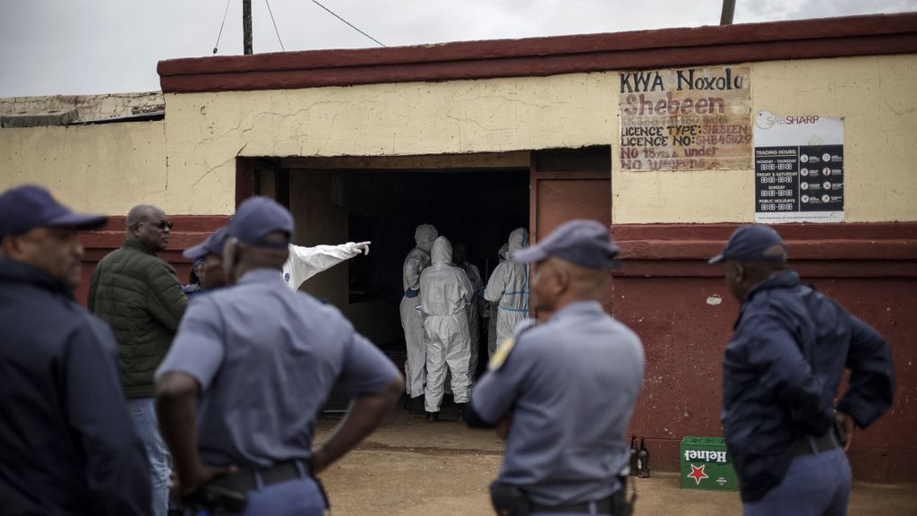 Elf arrestaties voor schietpartij met negen doden bij Zuid-Afrikaans café