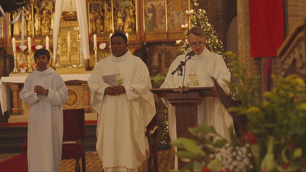 Priestertekort leidt tot internationale oplossingen met kerst