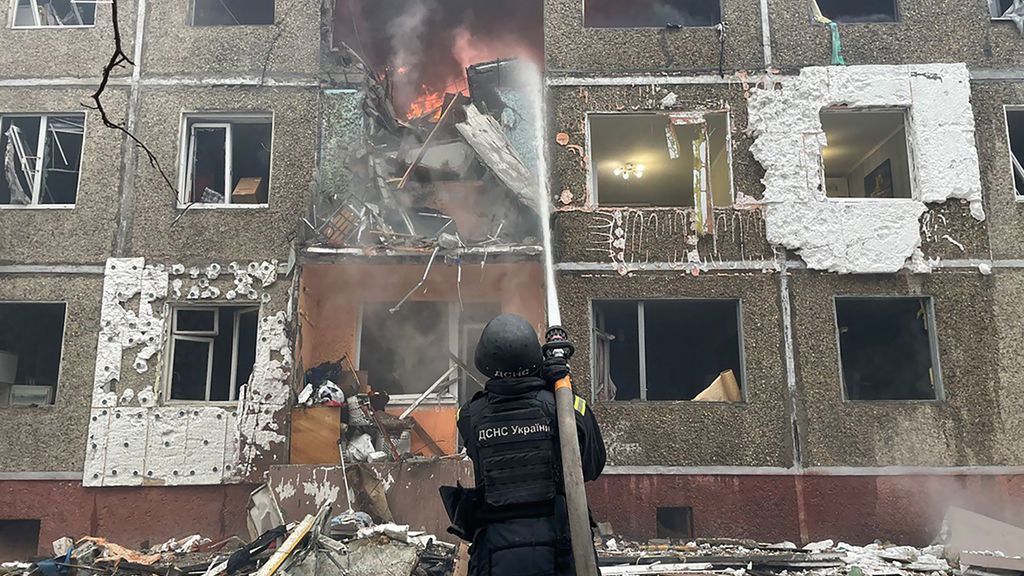 Oekraïne meldt doden door aanvallen, Kremlin zegt twintigpuntenplan te bekijken