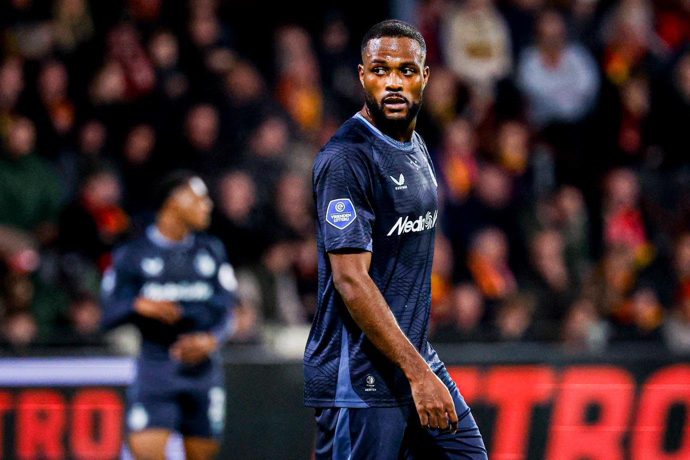 'Tegenvallende Larin staat open voor vertrek bij Feyenoord'