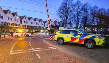 Automobilist rijdt in op groep mensen bij ruzie in Ede, meerdere gewonden