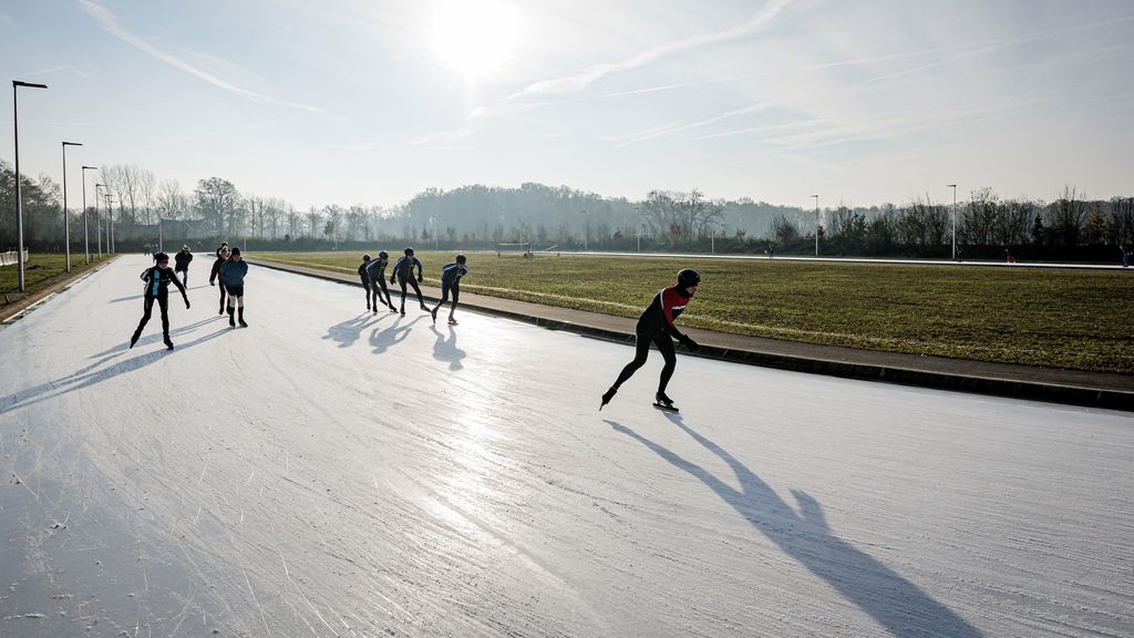 Eerste marathon op natuurijs in Winterswijk, afgelopen nacht matige vorst