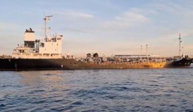 Iran neemt olietanker in beslag vanwege brandstofsmokkel