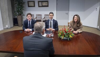 Johan Vollenbroek waarschuwt nieuw kabinet: uitkopen boeren wordt te duur - Joop