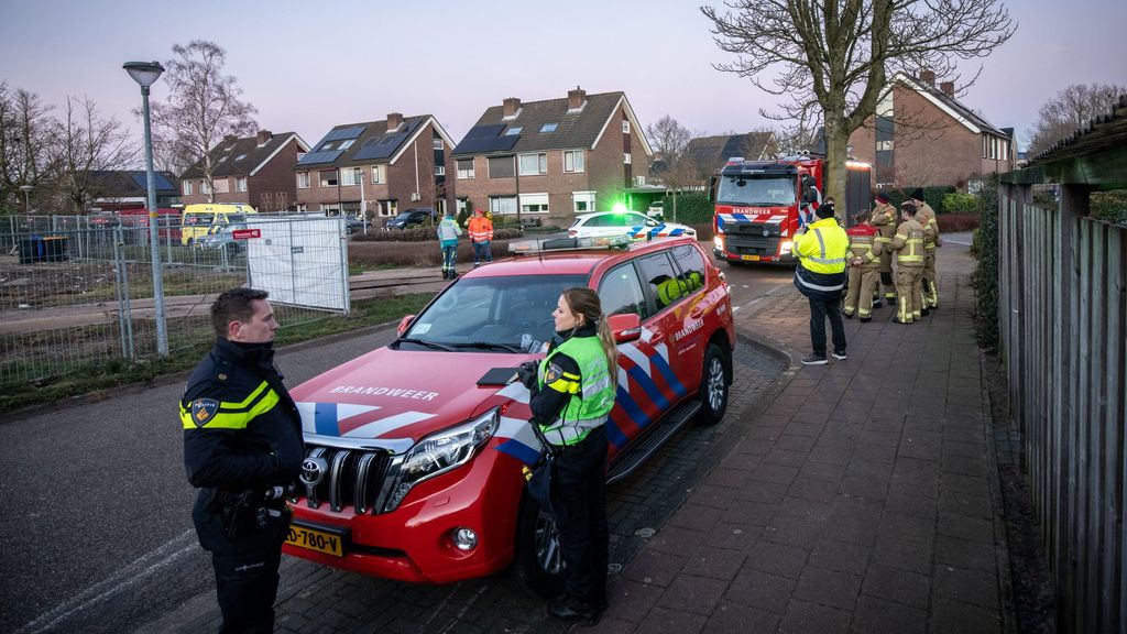 Tientallen bewoners uren uit huis na vondst explosief in woning Lichtenvoorde